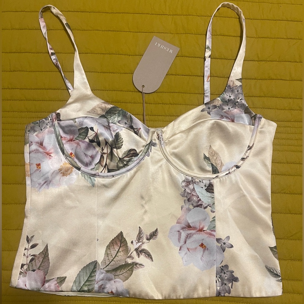 NWT Karley Floral Satin Top in Lemon Floral Print size XL Meshki